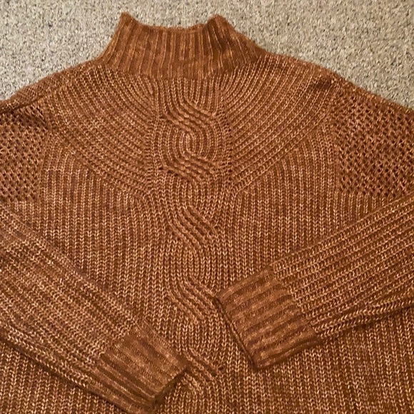 Mock neck sweater - Picture 2 of 5
